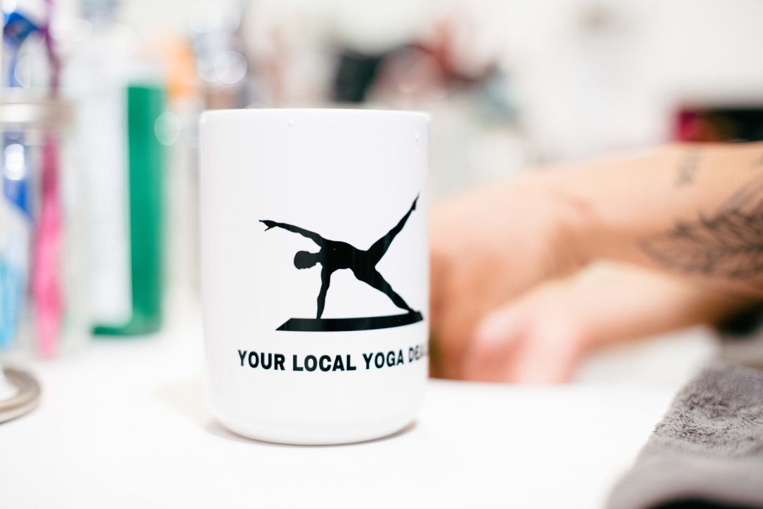 YLYD white glossy mug